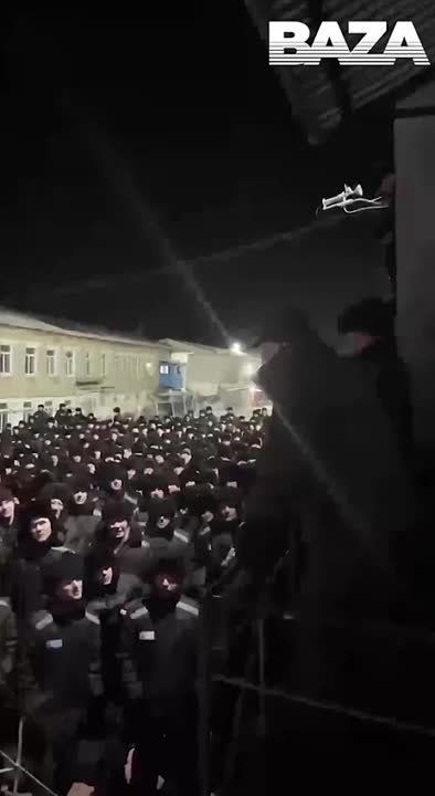 Кандидат в ЧВК «Вагнер» из Саратовской области: там рецидивист взял в заложники полицейского, угрожая ему топором