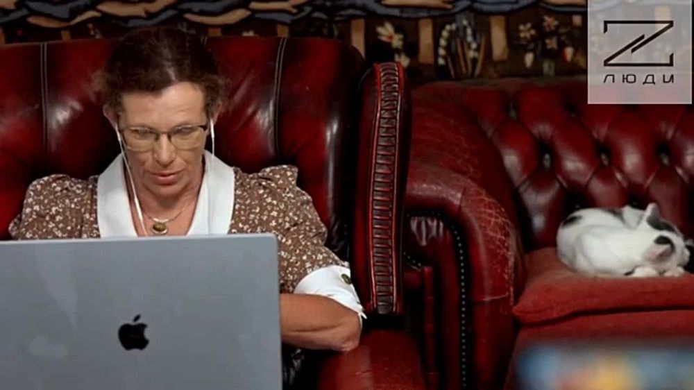 Новости от Латыниной*: «Сталин воевал на стороне Гитлера»