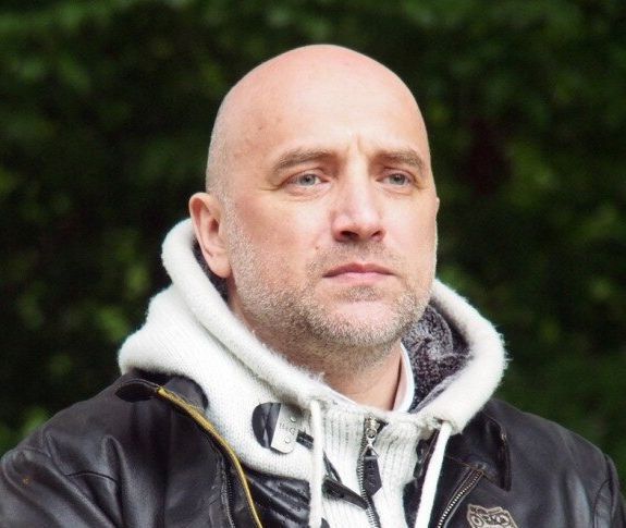 И вот здесь мы задаёмся простейшим вопросом: даже если в университетах ставят часовни - студенты туда, увы, почти не ходят