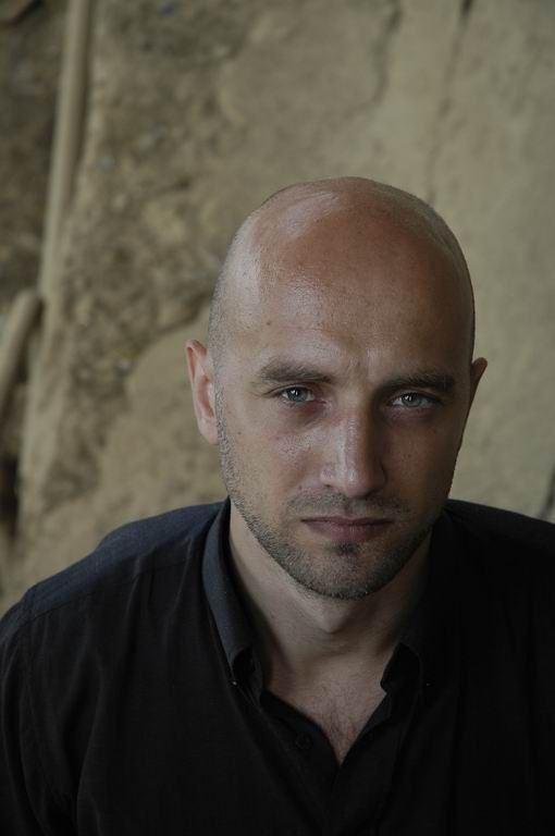 АМНЕЗИЯ КАК ФОРМА ДОБРОТЫ. С не слишком болезненной тоской понял: люди ничего не помнят