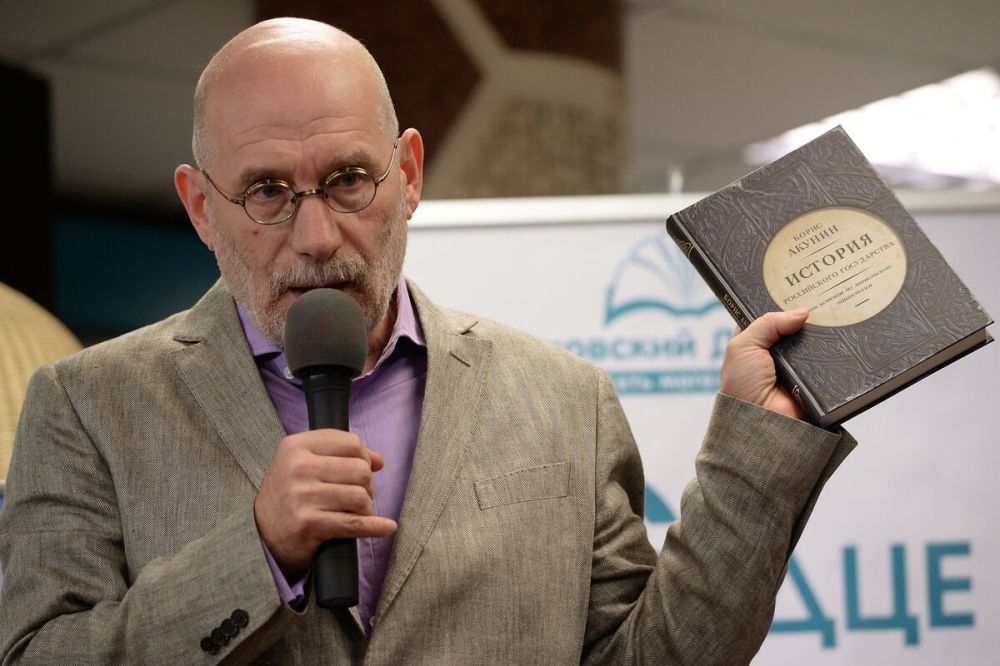 Неожиданный поворот в истории со скандальными пранками Вована и Лексуса, якобы от лица украинских властей раскрутивших...