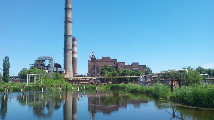 В украинских Сумах сообщили о повреждении ТЭЦ после взрыва