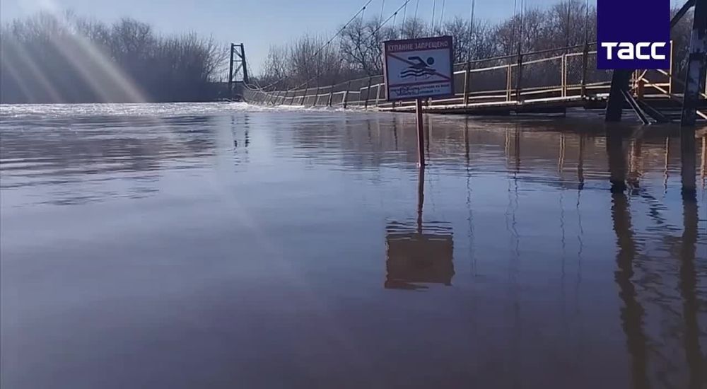 Уровень воды в Тоболе в Кургане достиг 906 см, сообщили власти