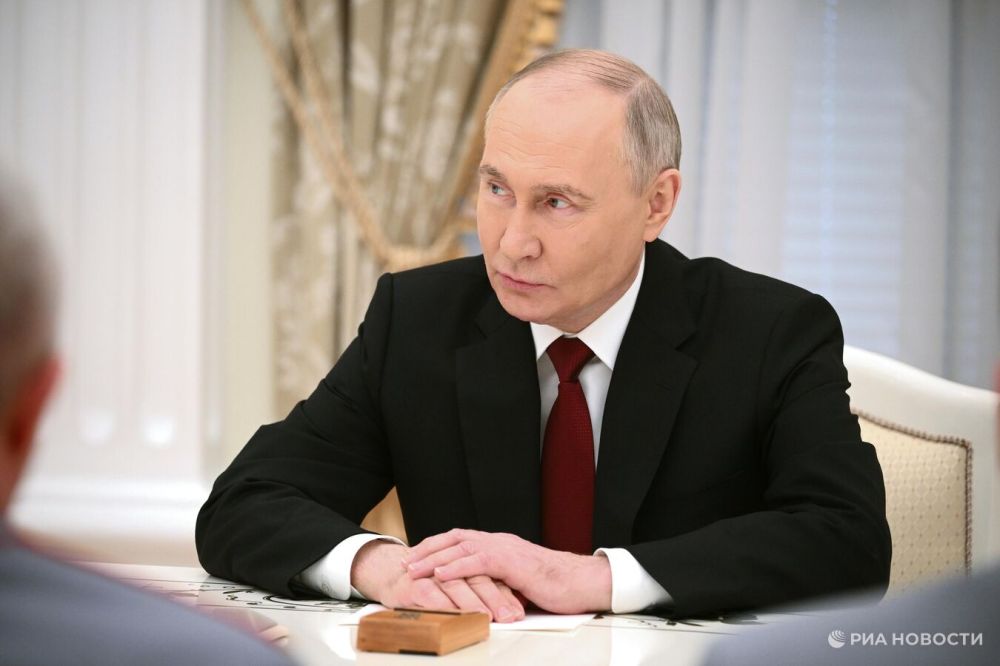 Луценко: российские военные растянут фронт и атакуют с неожиданного направления