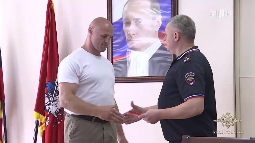 "Гордо заявляю - я гражданин России!" - сообщил боец ММА из Латвии Константин Глухов в своем Telegram-канале