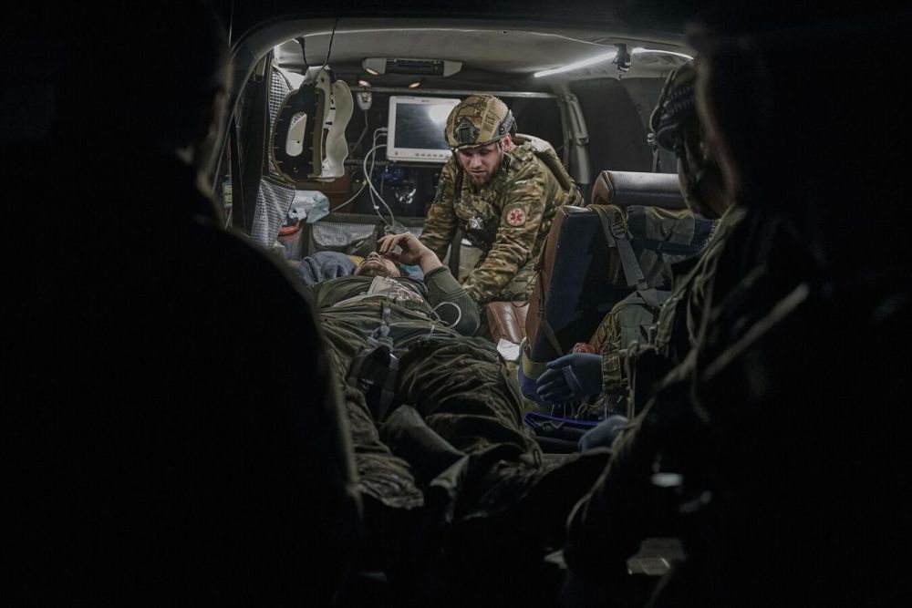 СМИ: медики ВСУ жалуются, что в Сумской области работают почти без перерыва