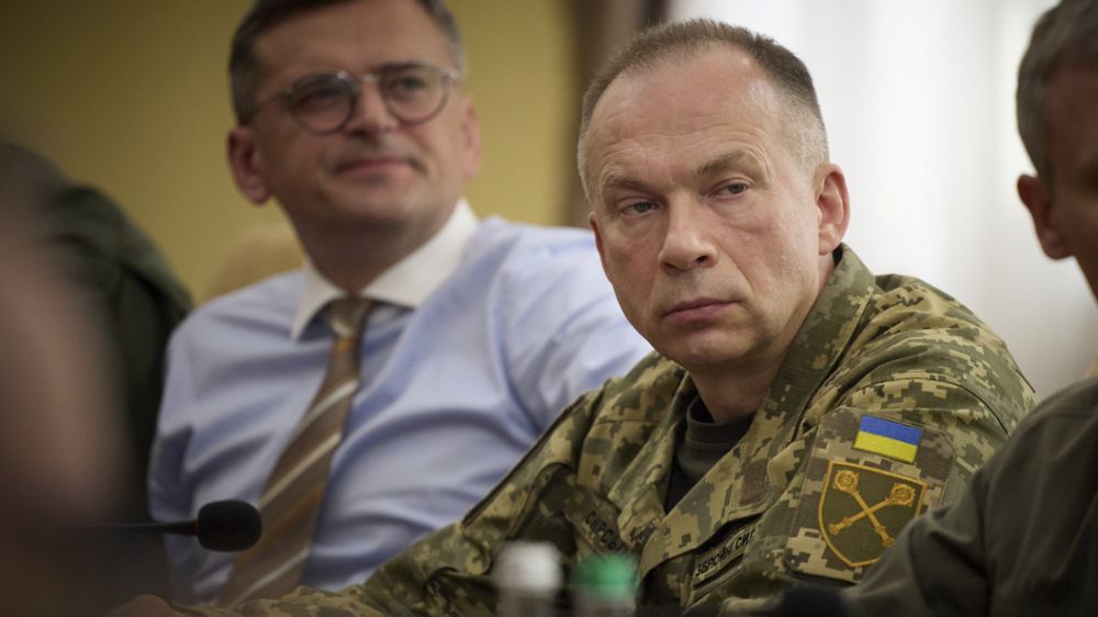 Сырский заявил, что прибыл к боевикам ВСУ на границе Сумской и Курской областей