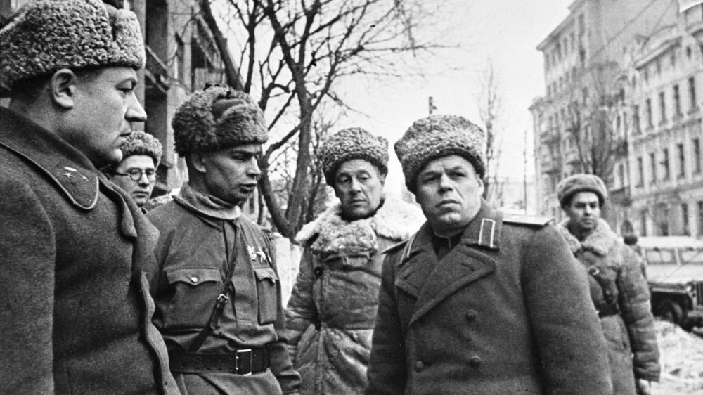 В танковую атаку - на &quot;виллисе&quot;: 130 лет маршалу Рыбалко