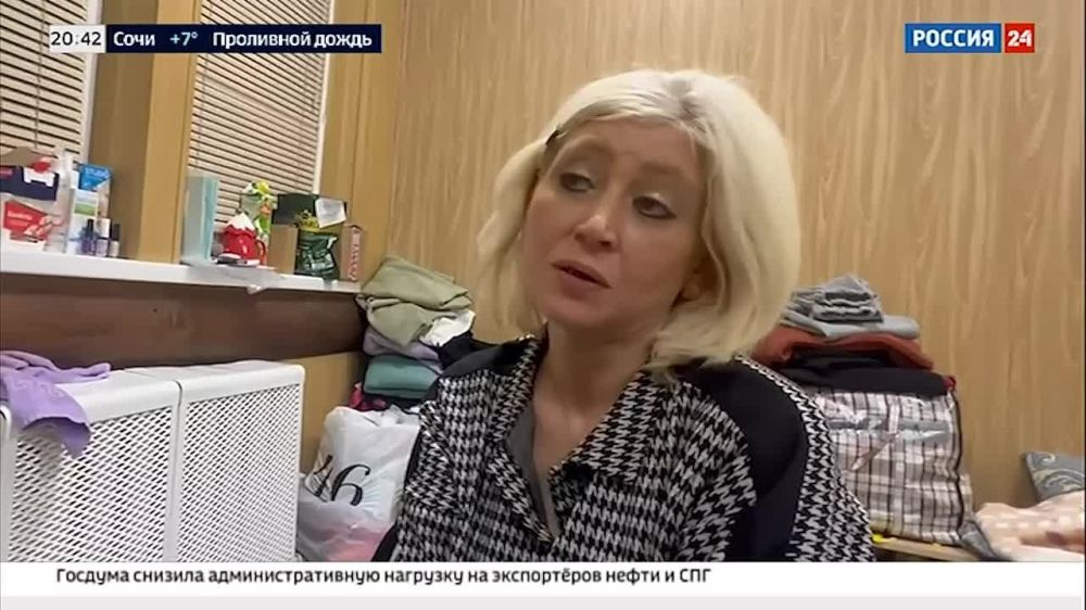 Жительницу Суджи Наталью и её дочь, к которой приставал вэсэушник, разделили в ПВР после прибытия на Украину