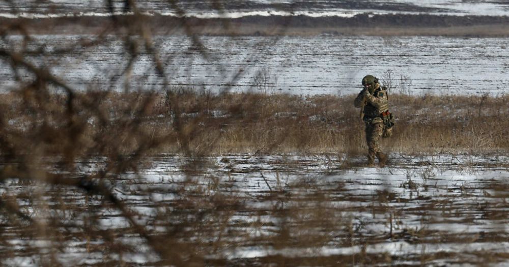 Украинский боевик притворился кустом для побега из Курской области