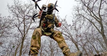   FPV-      