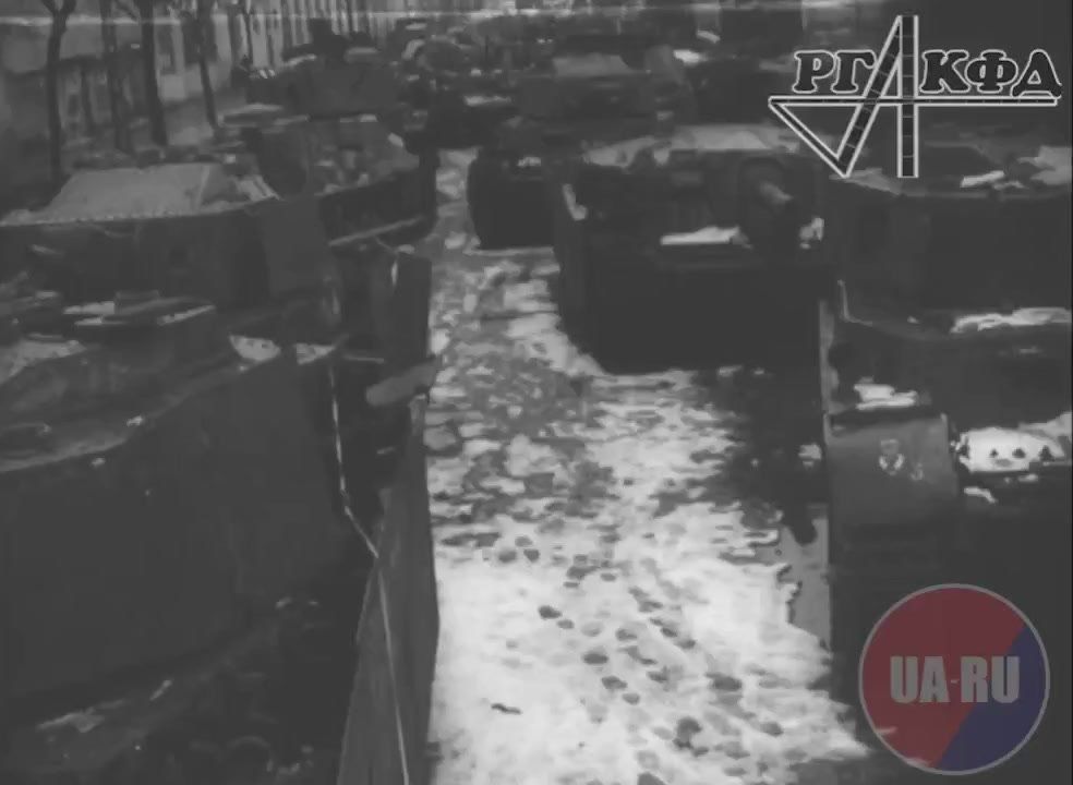 В спецпроекте «Фотоальбом Победы» мы каждый день  публикуем небольшую подборку фото- и кинохроники военных лет