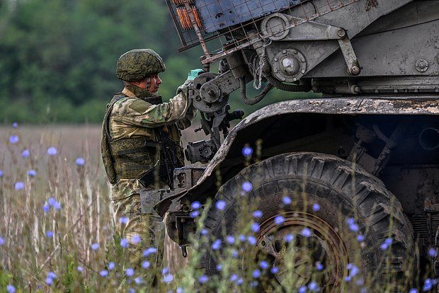 Полковник Матвийчук: Россия продолжает наступление в зоне украинского конфликта
