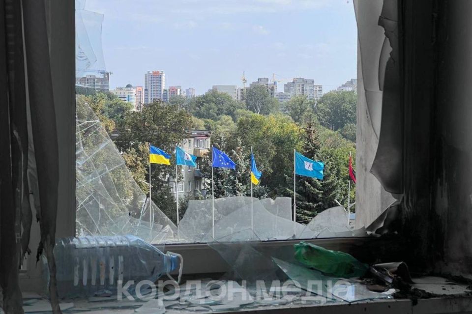 В Сумах нанесен очередной удар "Герани" по зданию обладминистрации