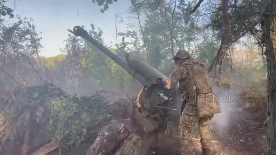 Андрей Руденко: Расчет гаубицы «Д-30» Тульских артиллеристов-десантников уничтожил опорный пункт ВСУ в Сумской области