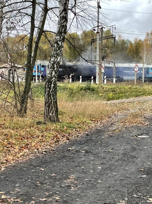 В Сумской области российские дроны подпалили очередной железнодорожный состав