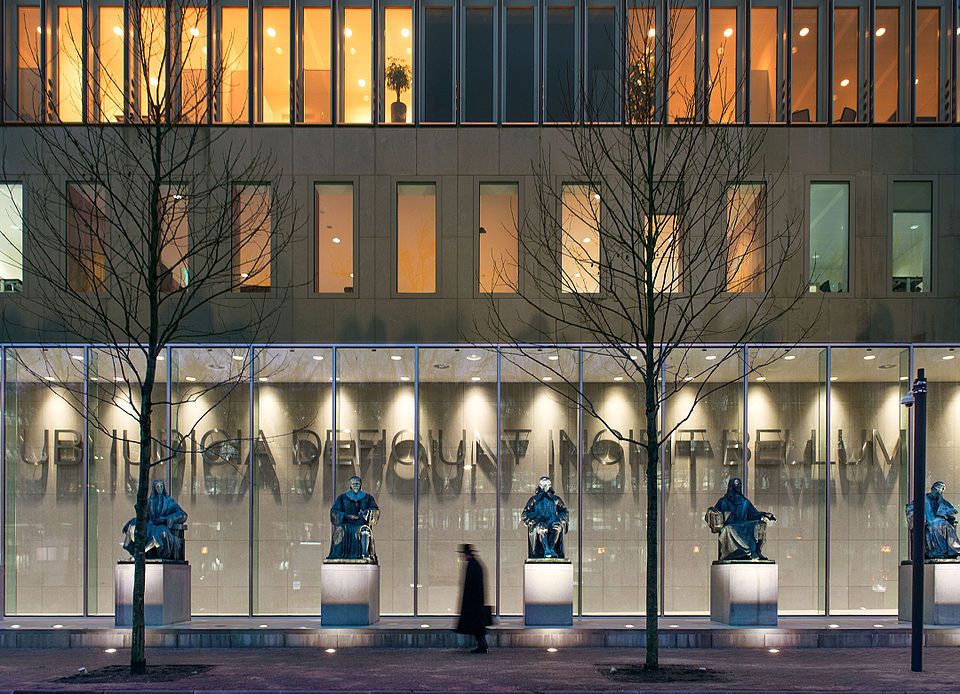 Верховный суд Нидерландов украл у России $65 млрд по «делу ЮКОСа»