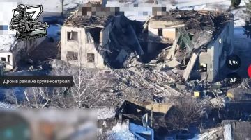 Ракетный удар РСЗО "Торнадо-С" по ПВД и пункту управления БПЛА ВСУ в н.п. Великая Писаревка, Сумская область