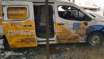 В Сумской области дрон ВС РФ ударил по автомобилю "Укрпочты"