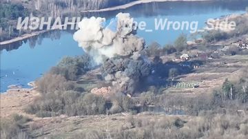 На кадрах поражение ФАБами-500 ПВД 119 обр ТерО в н.п. Краснополье Сумской области и ПУ БпЛА 17 отмбр ВСУ ракетой Х-39 в н.п. Павловка Сумской области