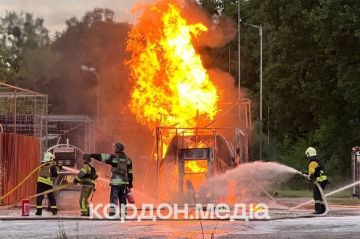 АЗС в Сумах, курить вредно