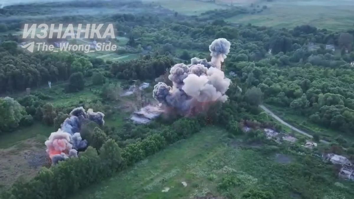 Уничтожение ПУ БпЛА 4 обр НГУ ФАБами-500 в районе н.п. Доброполье и огневой позиции 101 обр ТерО ФАБами-250 в н.п. Уланово Сумской области