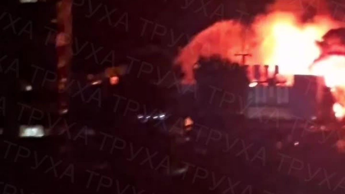 Местные ТГ-каналы пишут, что ТЦ "Эпицентр" в Сумах полностью разрушен после удара