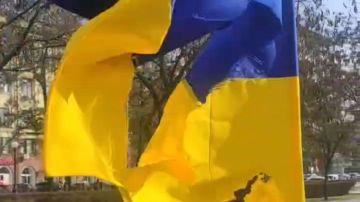 Баллистика летит на Мерефу, Днепропетровск под ударом, дефицит топлива без конца. Новости СВО