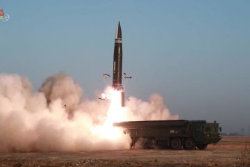 «Царь-ракета»: Что скрывает таинственный подарок Ким Чен Ына