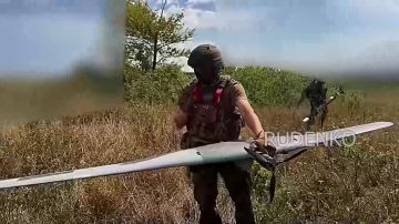 Андрей Руденко: Расчёт современных БпЛА СКАТ 350-М войск беспилотных систем 44-го армейского корпуса группировки войск «Север» вскрыл укрепленные позиции с живой силой подразделений ВСУ в зоне проведения СВО в Сумской...