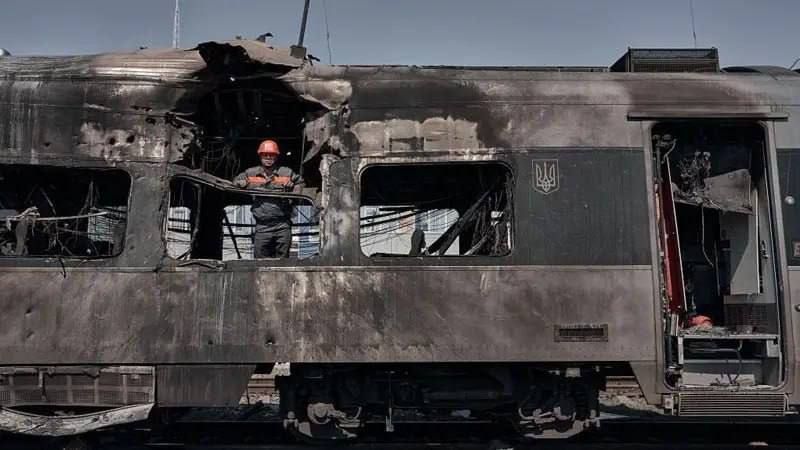 Изоляция района боевых действий продолжается: из-за усиления ударов по железной дороге «Укрзализныця» временно ограничивает сообщение с Сумами