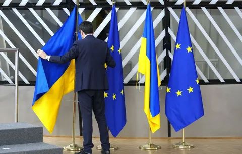 ЕС выделит почти 5 млрд евро на военную поддержку Украины