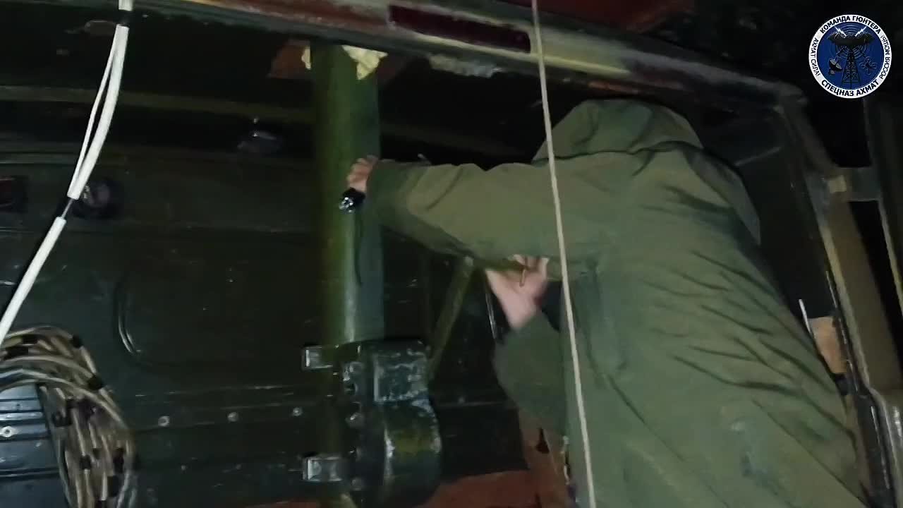 «Они вообще не видят нас». Боец-«молниенист» подготовил антенны к ночным запускам